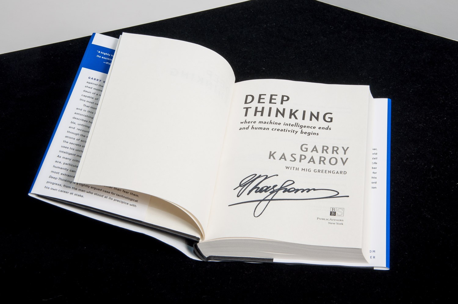 DEEP THINKING: WHERE MACHINE INTELLIGENCE ENDS AND HUMAN CREATIVITY BEGINS  - 1ªED.(2017) - Garry Kasparov - Livro